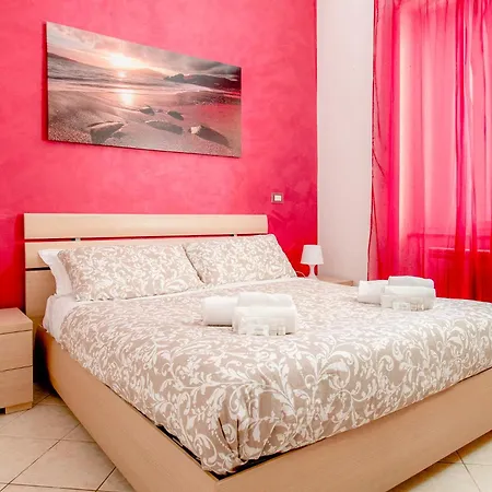 In Centro A 2 Passi Dalla Con Parcheggio Gratuito 아파트 *