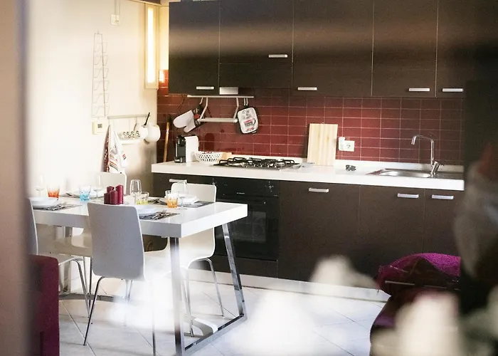 In Centro A 2 Passi Dalla Con Parcheggio Gratuito Διαμέρισμα